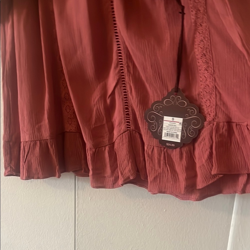 Flowy Ruffle Cold Shoulder Top in Rust - Picture 4 of 5